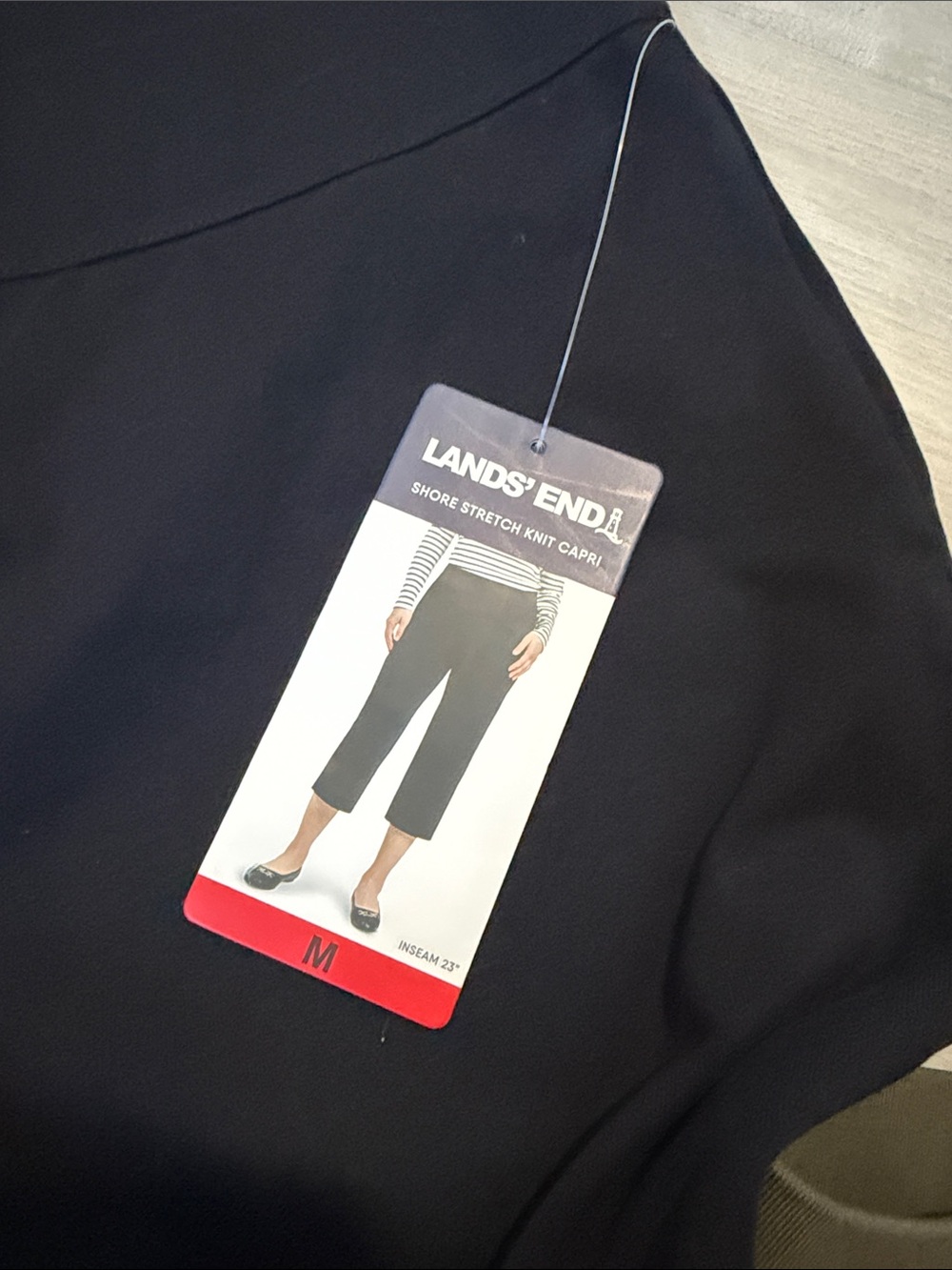Lands' End eomens Black Cropped pants size med - Picture 2 of 7